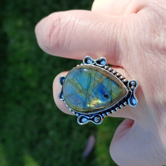 ***Sale*** New Labradorite 925 Silver Ring. - Picture 5 of 14